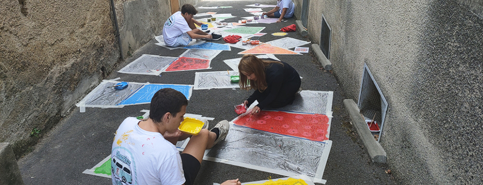 Rue aux écoles : pendant l’été, la rue Barbanègre s’habille en couleur