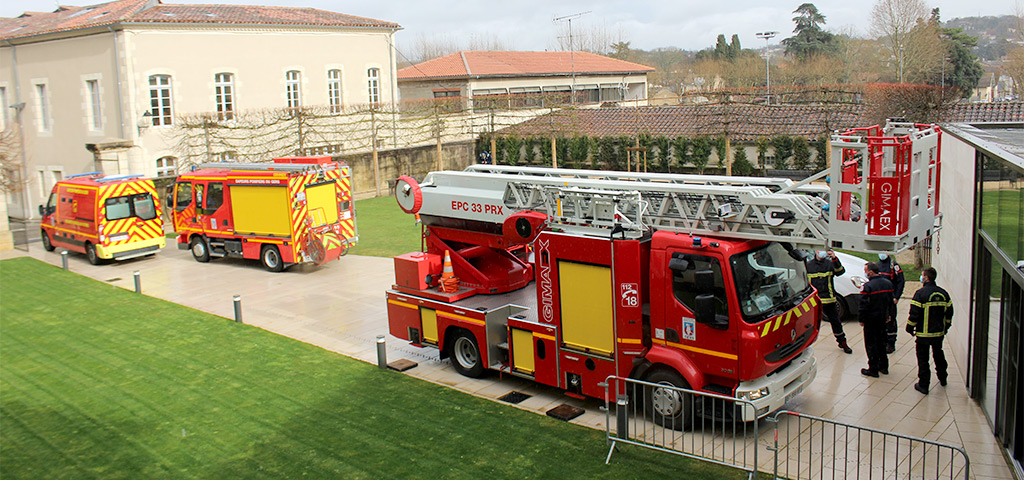 ex pompiers une