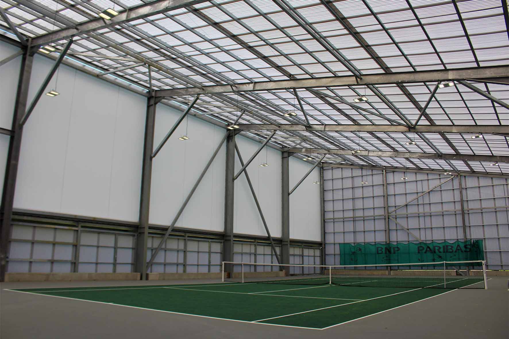 tennis couvert