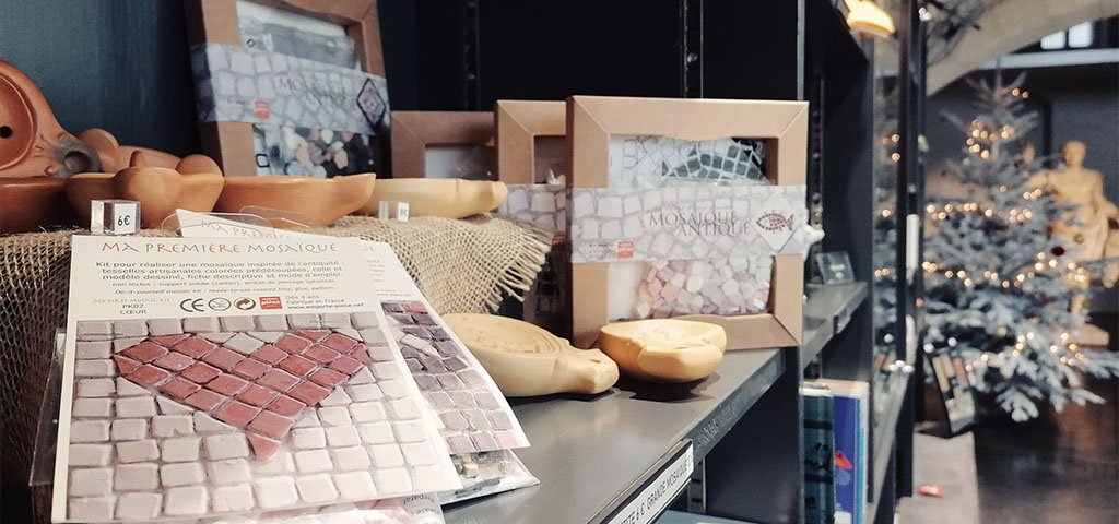 boutique musee une