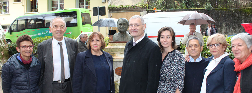 vignette une inauguration buste rafael campos 02-10-2017