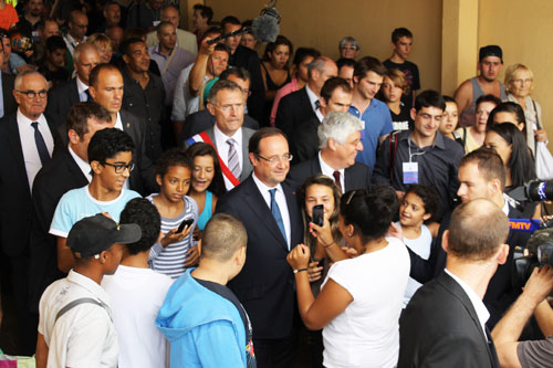 Visite du Pdt Hollande à Auch, quartier du Garros