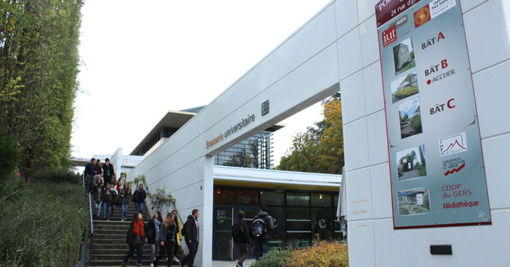 Auch, ville universitaire